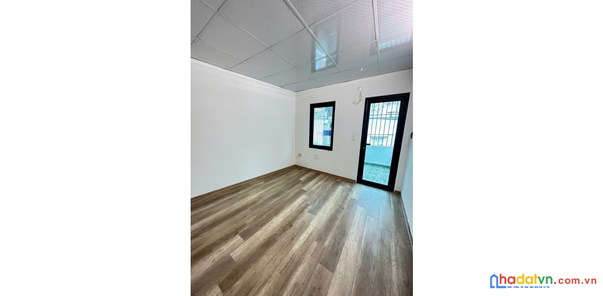 Nhà đẹp , view thoáng gần đh thăng long , 42 m2 x 5 tầng, mặt tiền 4,5m ,7,42 tỷ