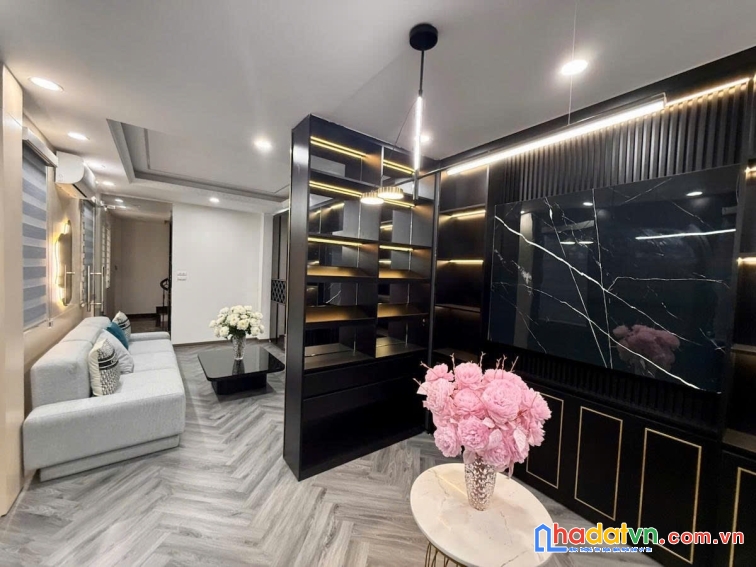 Trung tâm hoàng mai- nhà đẹp ở ngay - tặng full nội thất - khu dân trí cao
