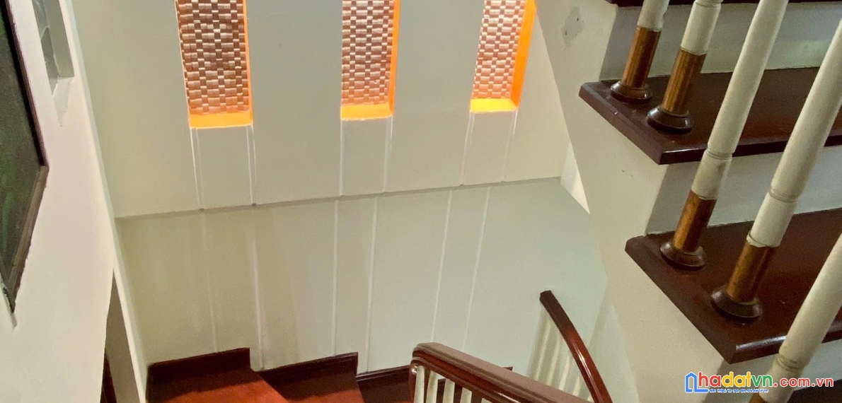 Nhà nguyễn chánh - phân lô oto tránh - kinh doanh đỉnh