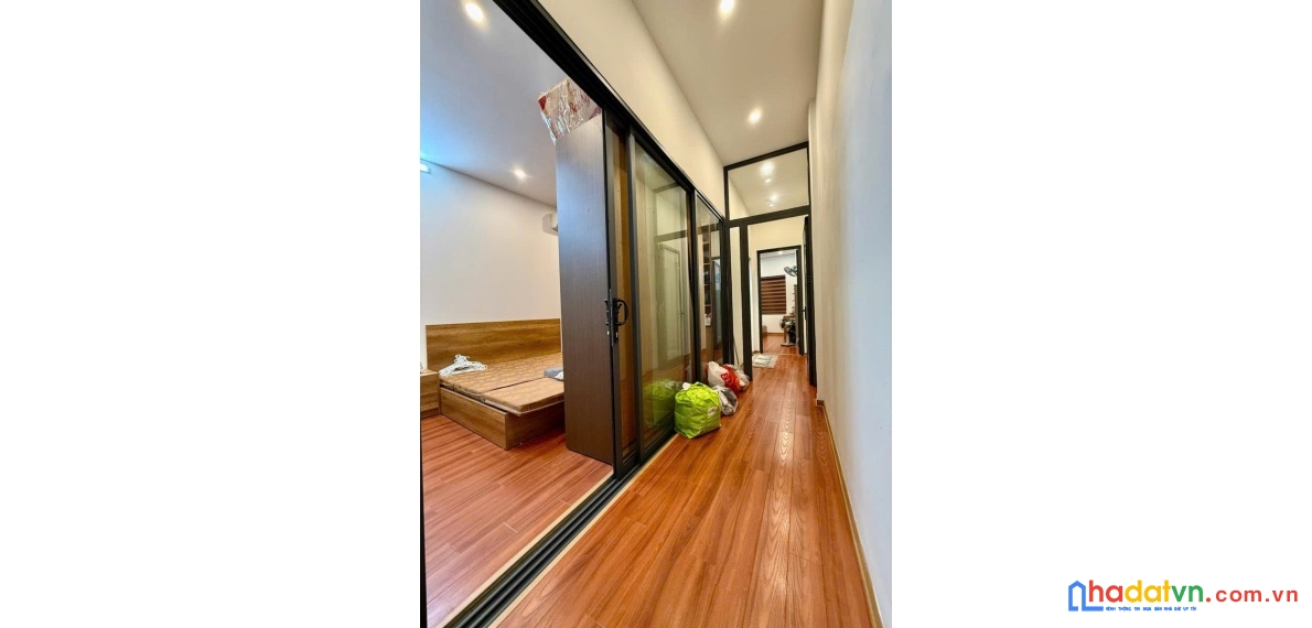 Bán nhà phố vũ tông phan. ô tô đỗ cạnh nhà. 2 mặt thoáng sáng 36m*7,5 tỷ
