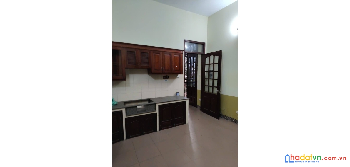 Siêu phẩm trần duy hưng - oto tránh - vỉa hè - lô góc 2 mặt tiền - ngõ thông - 60m2 - 4t - mt 10m - 21.9 tỷ
