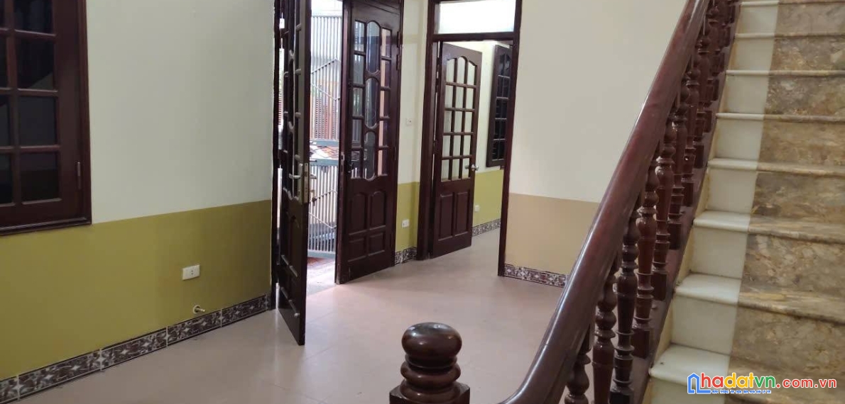 Siêu phẩm trần duy hưng - oto tránh - vỉa hè - lô góc 2 mặt tiền - ngõ thông - 60m2 - 4t - mt 10m - 21.9 tỷ
