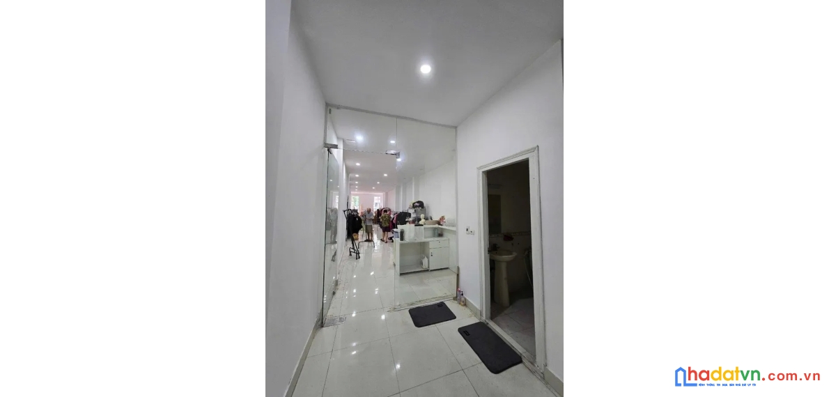 Bán nhà mặt phố thái hà. đống đa. thang máy. ô tô. vỉa hè. dt 133m2. mt 3,7m. giá 63,5 tỷ.