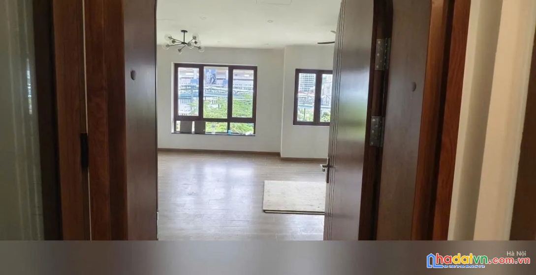 Bán nhà mặt phố nguyễn công hoan. ba đình. thang máy. lô góc. ô tô. dt 72m2. giá 36,3 tỷ.