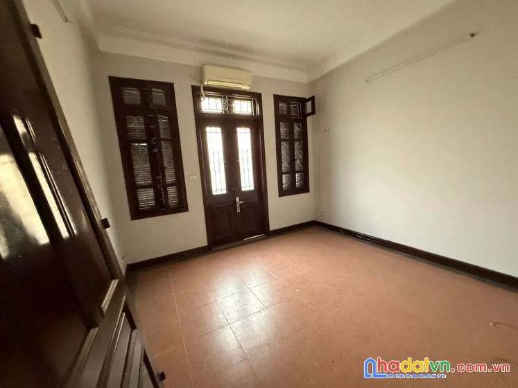 Bán nhà mặt phố cù chính lan. thanh xuân. ô tô. vỉa hè. dt 43m2. mt 4,3m. giá 18,8 tỷ.