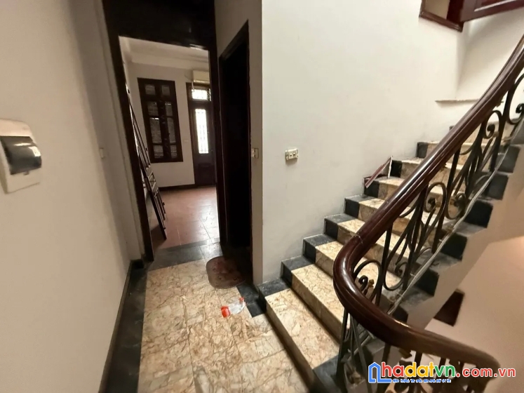 Bán nhà mặt phố cù chính lan. thanh xuân. ô tô. vỉa hè. dt 43m2. mt 4,3m. giá 18,8 tỷ.