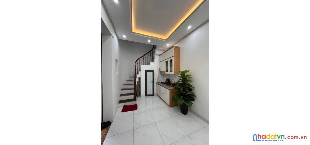 Bán nhà văn chương. đống đa. lô góc. dt 28m2. mt 3,6m. 5 tầng. giá 6,9 tỷ.