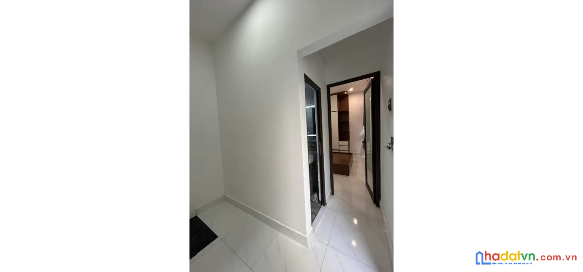 Bán nhà văn chương. đống đa. lô góc. dt 28m2. mt 3,6m. 5 tầng. giá 6,9 tỷ.