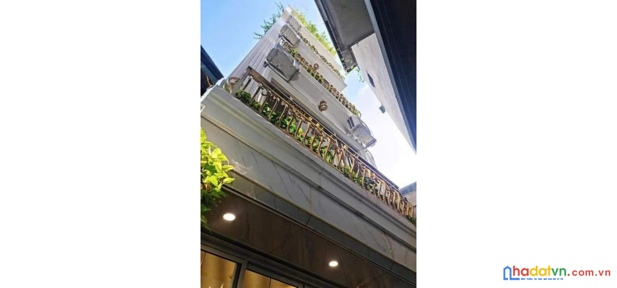 Khương hạ ,giá chỉ hơn 7 tỷ có nhà 38m*5 tầng ,ô tô sát nhà .