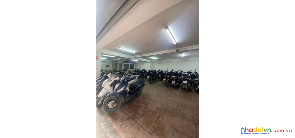 Bán nhà mặt phố nguyễn trãi. thanh xuân. lô góc. ô tô. vỉa hè. dt 228m2. giá 94,5 tỷ.