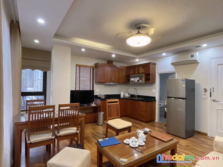 Bán nhà trần thái tông. cầu giấy. 9 tầng thang máy. ô tô. dt 120m2. mt 7,8m. giá 48,5 tỷ. 