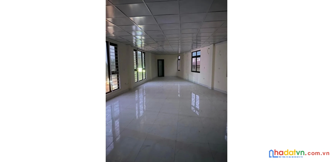 Bán nhà mặt phố yên xá. thanh trì. thang máy. lô góc. ô tô. vỉa hè. dt 100m2. giá 24,9 tỷ.