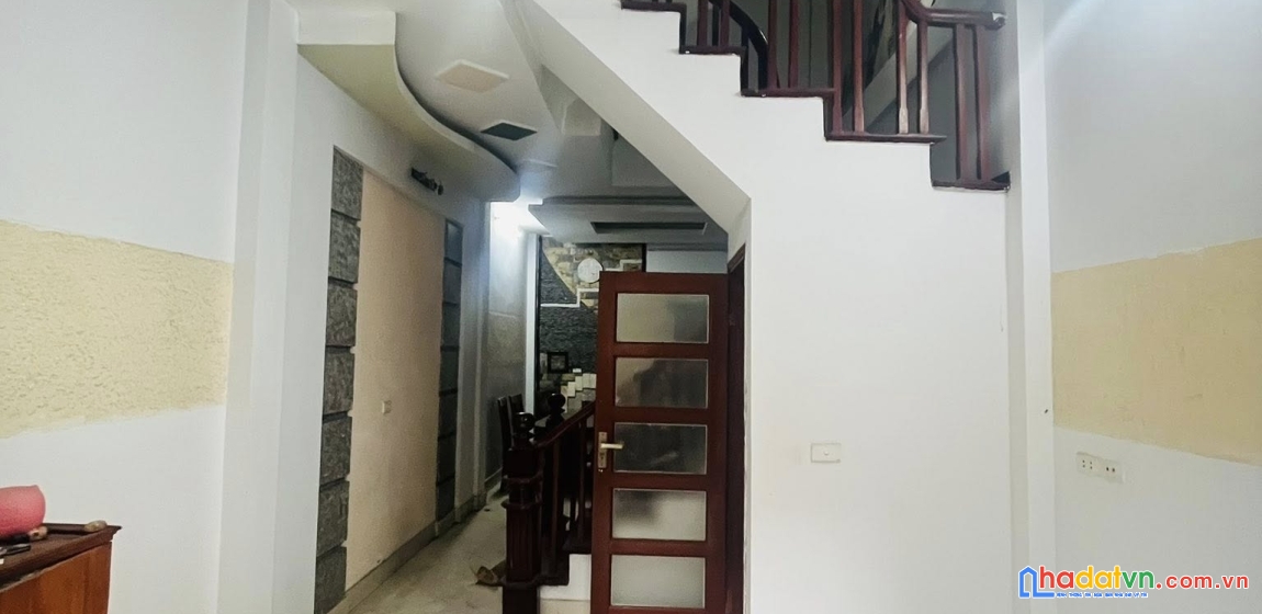 Nhà yên hòa - phân lô 3 gác tránh- 2 nhà ra phố - ngõ thông kinh doanh