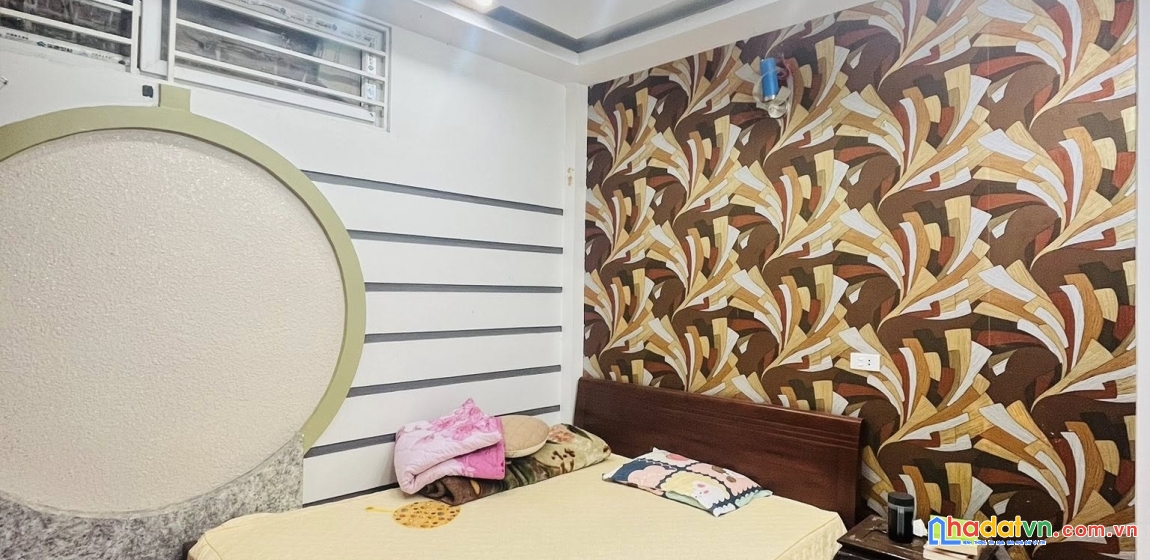 Nhà yên hòa - phân lô 3 gác tránh- 2 nhà ra phố - ngõ thông kinh doanh