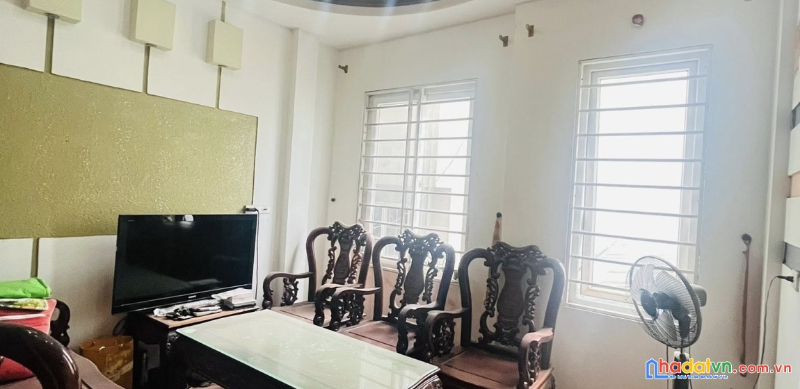 Nhà yên hòa - phân lô 3 gác tránh- 2 nhà ra phố - ngõ thông kinh doanh