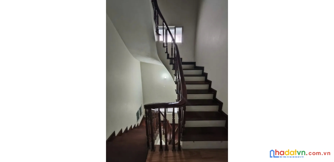 Bán nhà thái hà. đống đa. lô góc. ô tô. dt 72m2. mt 4,5m. 5 tầng. giá 18,1 tỷ.