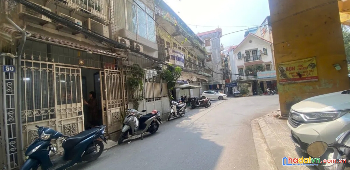 Bán nhà trịnh hoài đức. đống đa. ô tô. dt 36m2. mt 3,4m. 3 tầng. giá 12,5 tỷ.