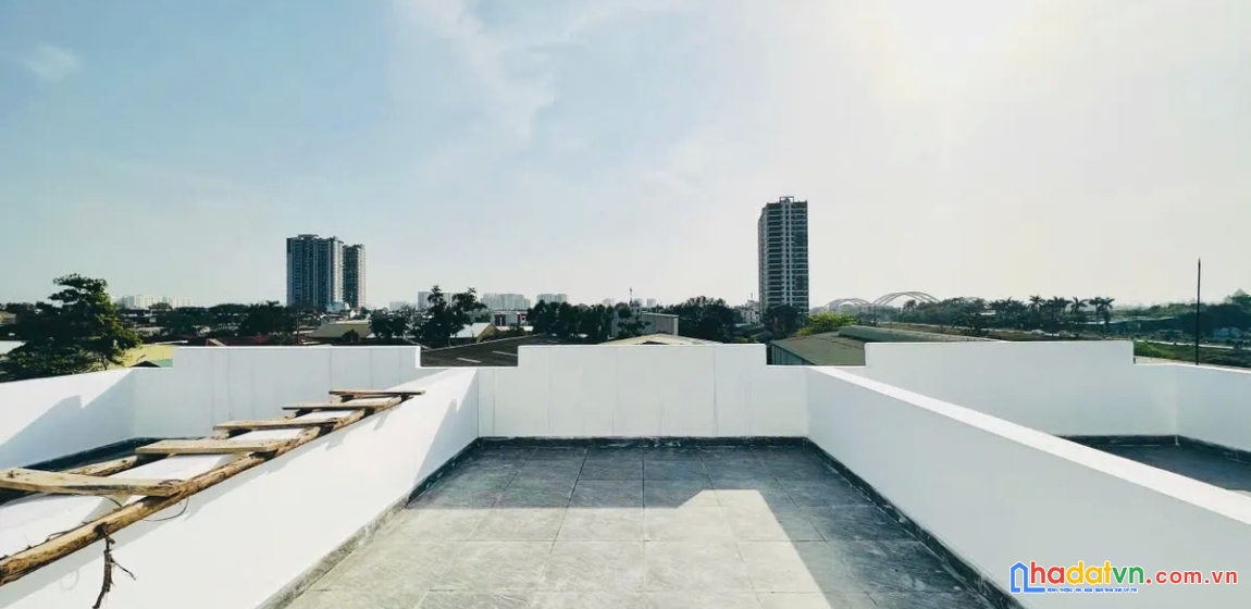 Bán nhà 5 tầng giải phóng, 41m2, giá 8.8 tỷ, ngay hồ linh đàm