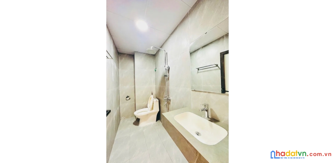 Bán nhà 5 tầng giải phóng, 41m2, giá 8.8 tỷ, ngay hồ linh đàm