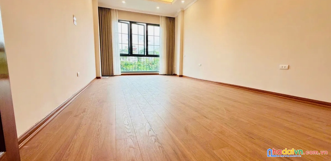 Bán nhà mặt phố khương đình. thanh xuân. tầng thang máy. ô tô. vỉa hè. dt 40m2. giá 22,9 tỷ.