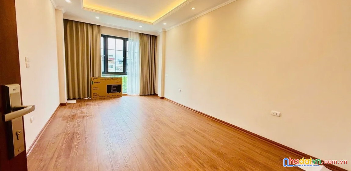 Bán nhà mặt phố khương đình. thanh xuân. tầng thang máy. ô tô. vỉa hè. dt 40m2. giá 22,9 tỷ.