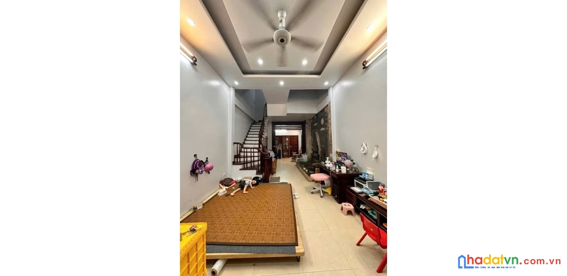 Bán nhà ngõ gốc đề. hoàng mai. dt 65m2. mt 4.3m. 5 tầng. giá 13,8 tỷ.