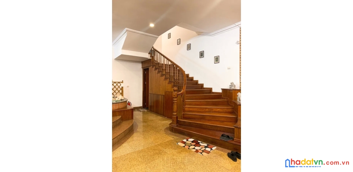Bán nhà bt dịch vọng. cầu giấy. ô tô. vỉa hè. dt 271m2. mt 17m. 5 tầng. giá 74,5 tỷ.