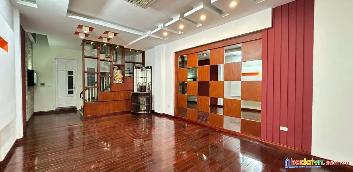 Bán nhà trần duy hưng. cầu giấy. ô tô. kinh doanh. dt 57m2. mt 4,7m. 5 tầng. giá 22,4 tỷ