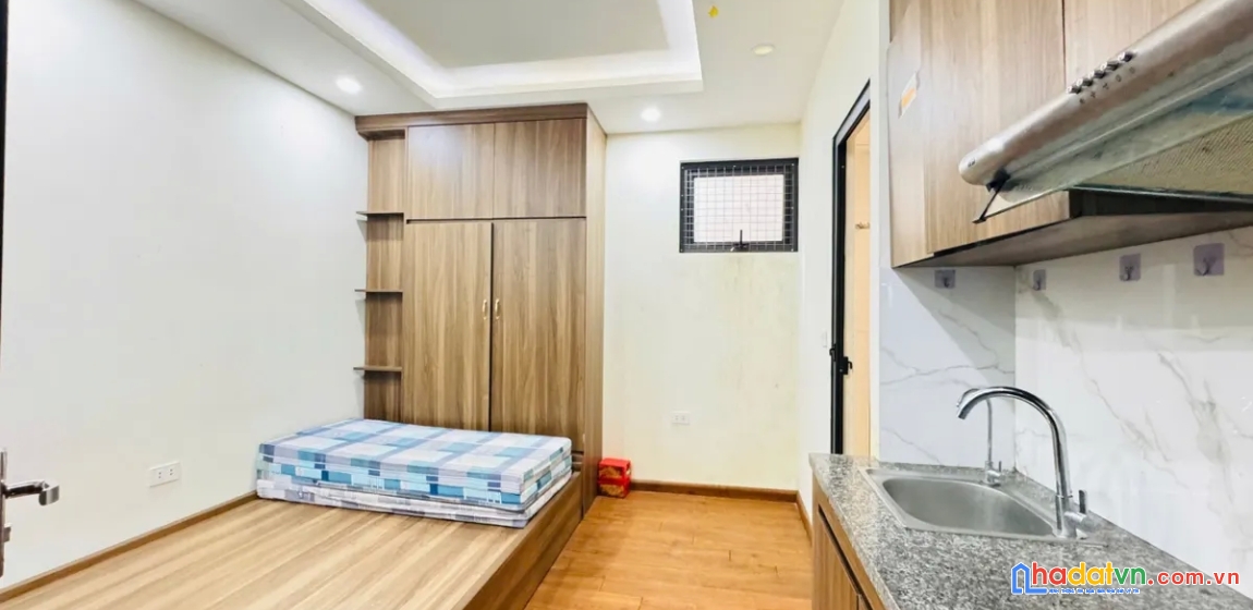 Bán nhà võ chí công. cầu giấy. thang máy. lô góc. ô tô. dt 176m2. mt 8m. giá 78,6 tỷ. 