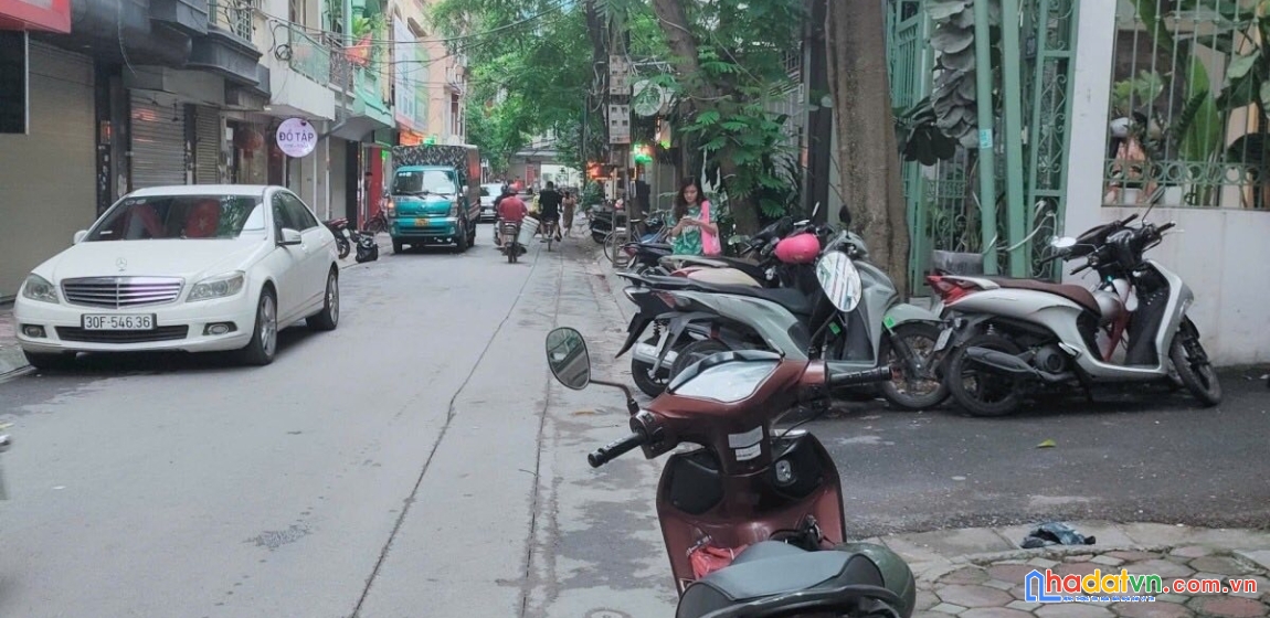 Bán nhà phố thái hà, đống đa 68m, 7 tầng, mt 4.4m. giá: 37.5 tỷ. lh: 0937158386