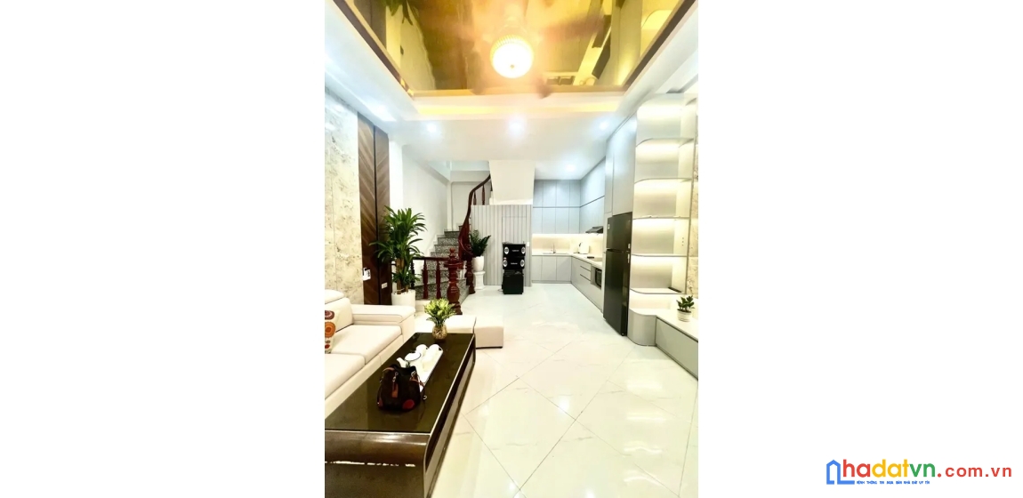 Bán nhà trường chinh. đống đa. dt 41m2. mt 5m. 5 tầng. giá 8,8 tỷ.