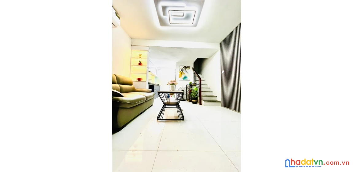 Bán nhà minh khai. hai bà trưng. dt 18m2. mt 3,7m. 5 tầng. giá 4,73 tỷ. 