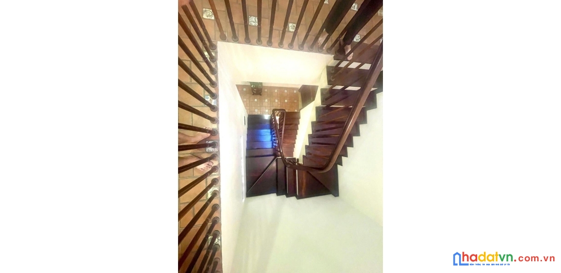 Bán nhà phố lạc trung, hai bà trưng 73m, 4 tầng, mt 4.5m. giá: 28.5 tỷ. lh: 0937158386