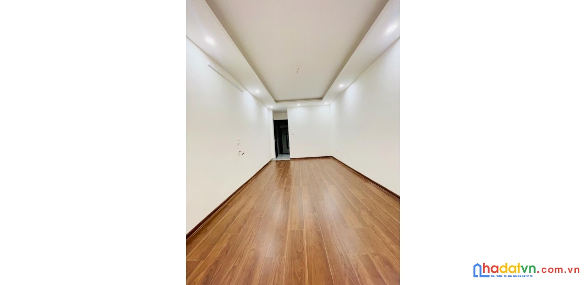 Bán nhà đường hoàng mai - hoàng văn thụ, 43m, 5 tầng. giá: 8.65 tỷ. lh: 0937158386