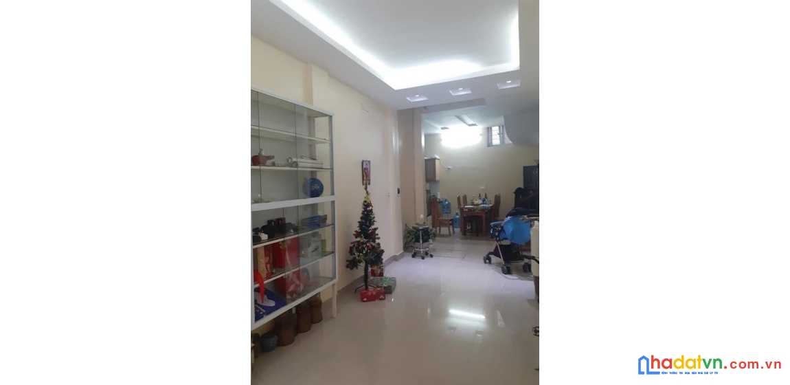 Bán nhà phố đặng văn ngữ, đống đa 56m, 5 tầng. giá: 17.5 tỷ. lh: 0937158386