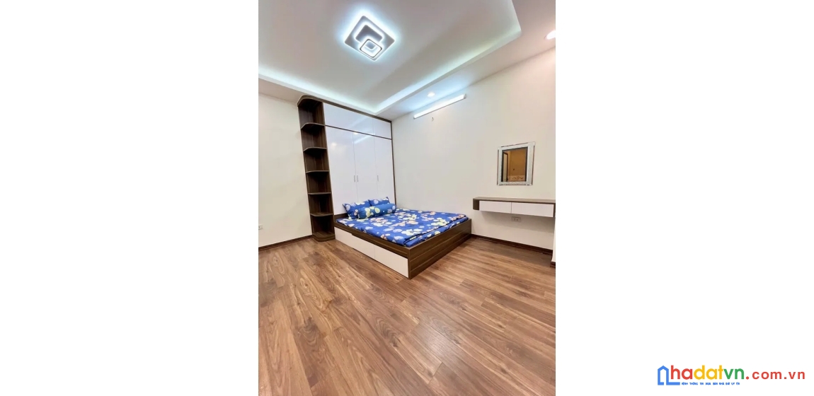 Bán nhà trần thái tông. cầu giấy. dt 30m2. mt 6,7m. 5 tầng. giá 7,8 tỷ. 