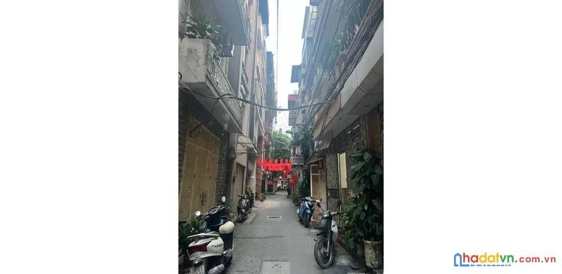 Bán nhà nguyễn văn trỗi. thanh xuân. ô tô. dt 103m2. mt 4,3m. 3 tầng. giá 19,9 tỷ