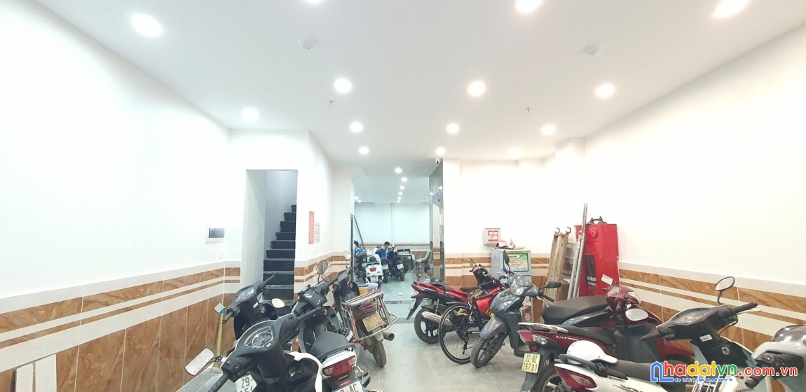 Bán nhà phố minh khai, hai bà trưng 93m, 7 tầng, mt 5.2m. giá: 25.5 tỷ. lh: 0937158386