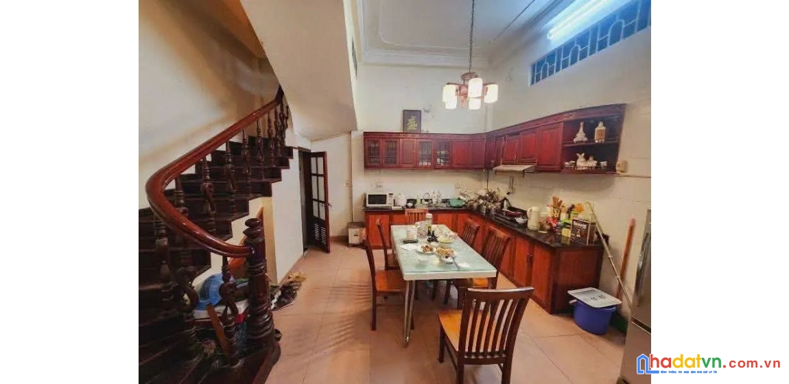 Bán nhà chùa láng. đống đa. ô tô. dt 50m2. mt 4,7m. 4 tầng. giá 14,8 tỷ.