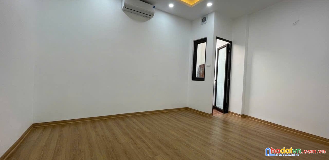 Nhà khương trung - phân lô - 2 nhà ra phố - ngõ thông - 51m2 - 3t - mt 5m - 8.1tỷ
