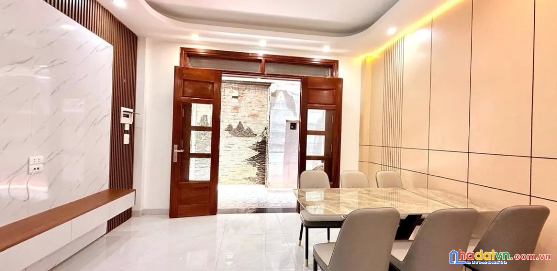 Bán nhà văn chương. đống đa. 6 tầng thang máy. dt 36m2. mt 4,3m. giá 9,46 tỷ.