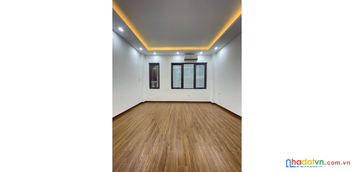 Nhà khương trung - phân lô - oto 5 tạ đỗ cửa - ngõ thông