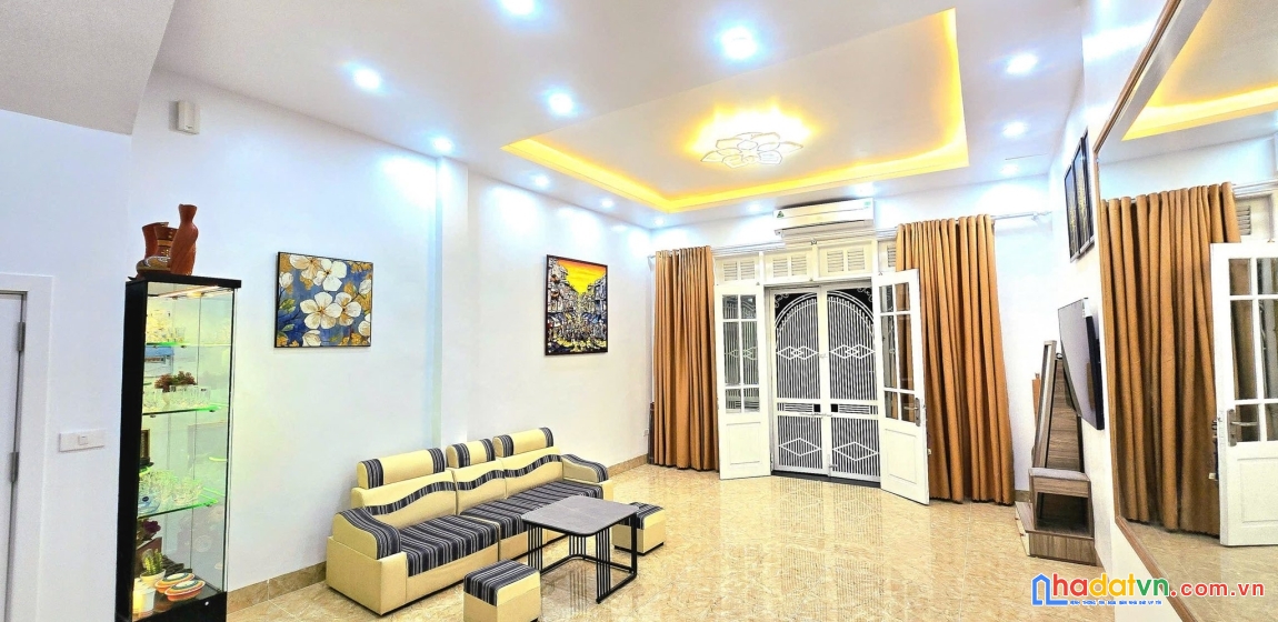 Nhà láng hạ - phân lô 6t thang máy - oto 5 tạ qua nhà - ngõ thông kd