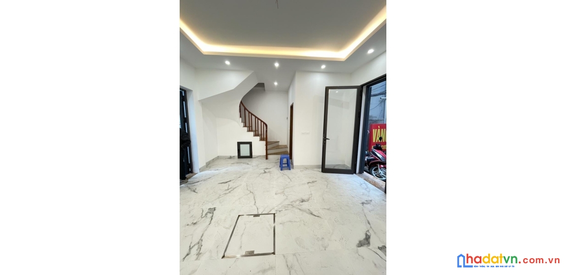 Nhà láng hạ - phân lô 2 thoáng - 1 nhà ra phố - ngõ thông kd