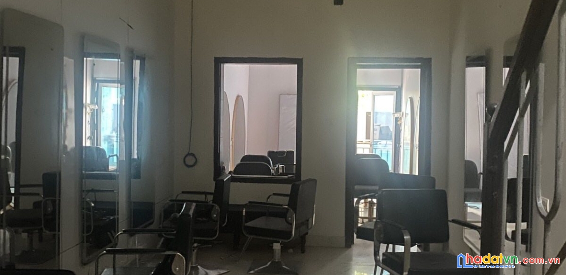 Bán nhà phố trần đại nghĩa, hai bà trưng 42m, 5 tầng. giá: 15 tỷ. lh: 0937158386