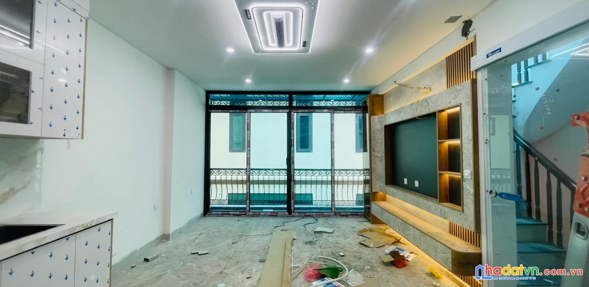 Bán nhà nguyễn ngọc nại. thanh xuân. 7 tầng thang máy. ô tô. dt 35m2. mt 5,8m. giá 17,2 tỷ.