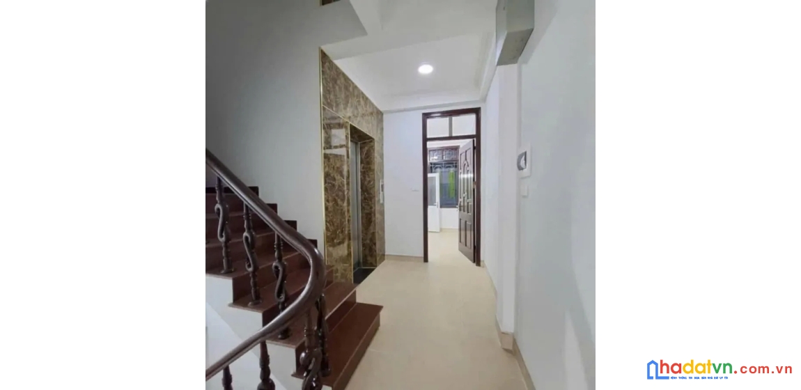 Bán nhà mặt phố nguyễn xiển. thanh xuân. thang máy. ô tô. vỉa hè. dt 50m2. giá 31,8 tỷ.