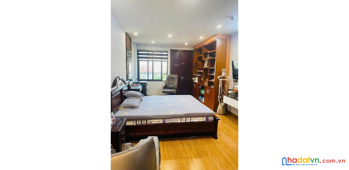 Bán nhà cầu giấy. cầu giấy. 7 tầng thang máy. lô góc. ô tô. dt 90m2. mt 10m. giá 34,7 tỷ.