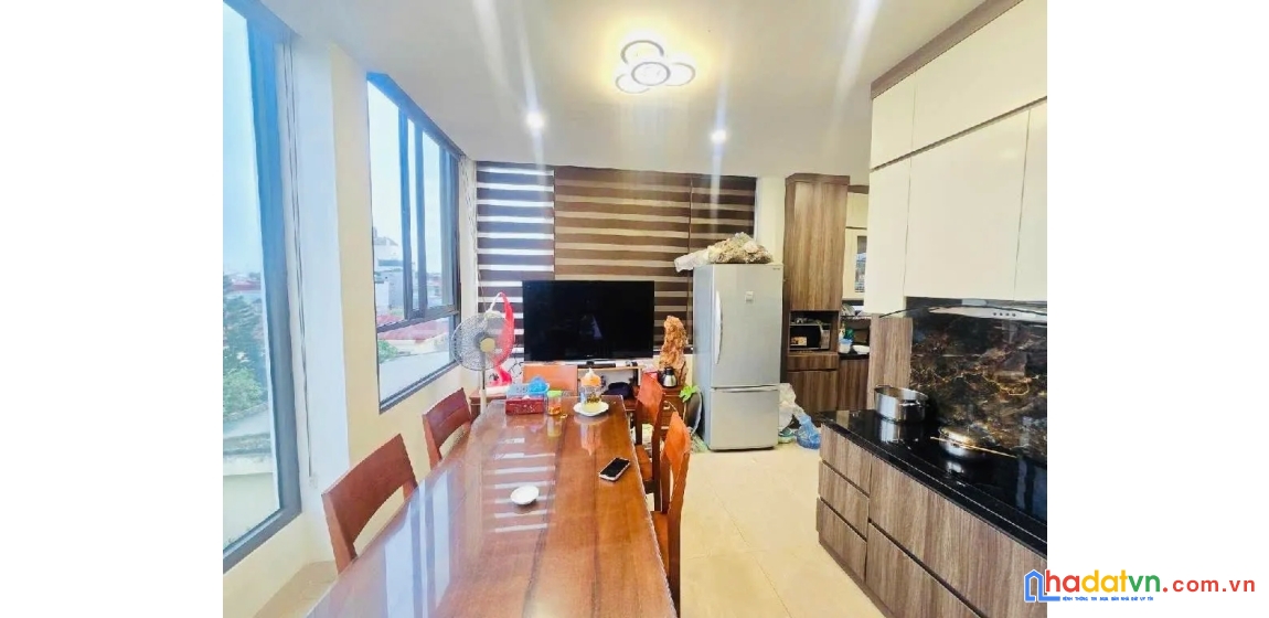 Bán nhà cầu giấy. cầu giấy. 7 tầng thang máy. lô góc. ô tô. dt 90m2. mt 10m. giá 34,7 tỷ.