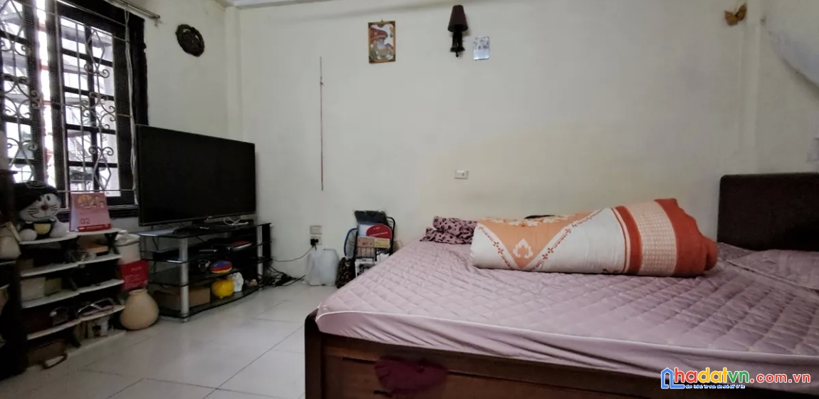 Bán nhà cát linh. đống đa. cách 1 nhà ra phố. dt 54m2. mt 2,6m. 4 tầng. giá 13,8 tỷ.